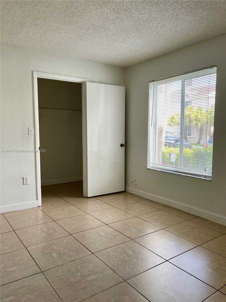 Small Image of 6725 NORTH WEST 174TH TER #E-12, Hialeah Number 13