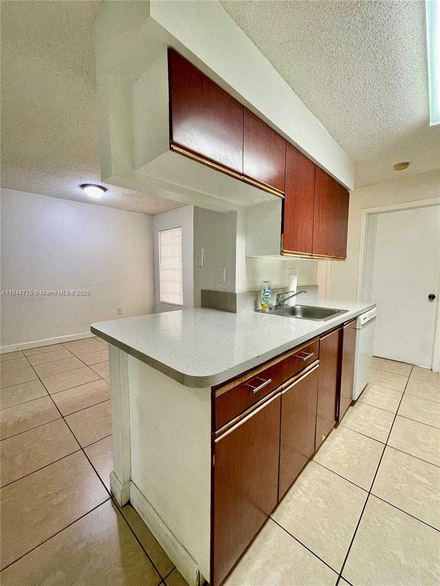 Small Image of 6725 NORTH WEST 174TH TER #E-12, Hialeah Number 17