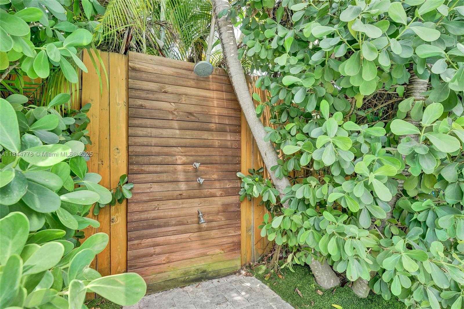 Small Image of 1443 LENOX AVE, Miami Beach Number 15