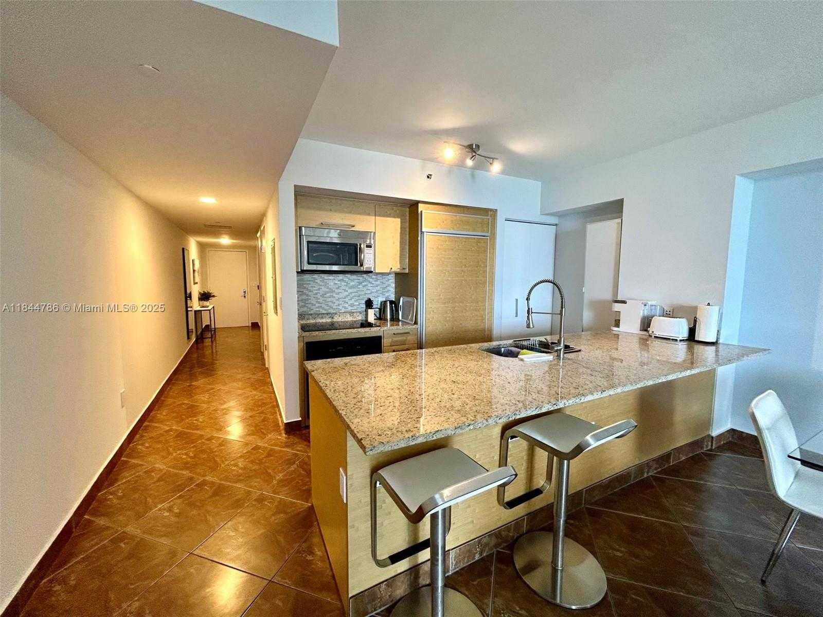 Small Image of 1830 SOUTH OCEAN DR #3009, Hallandale Beach Number 4