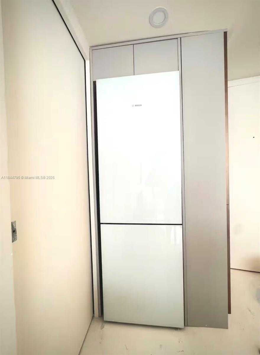 Small Image of 100 COLLINS AVE #218, Miami Beach Number 12