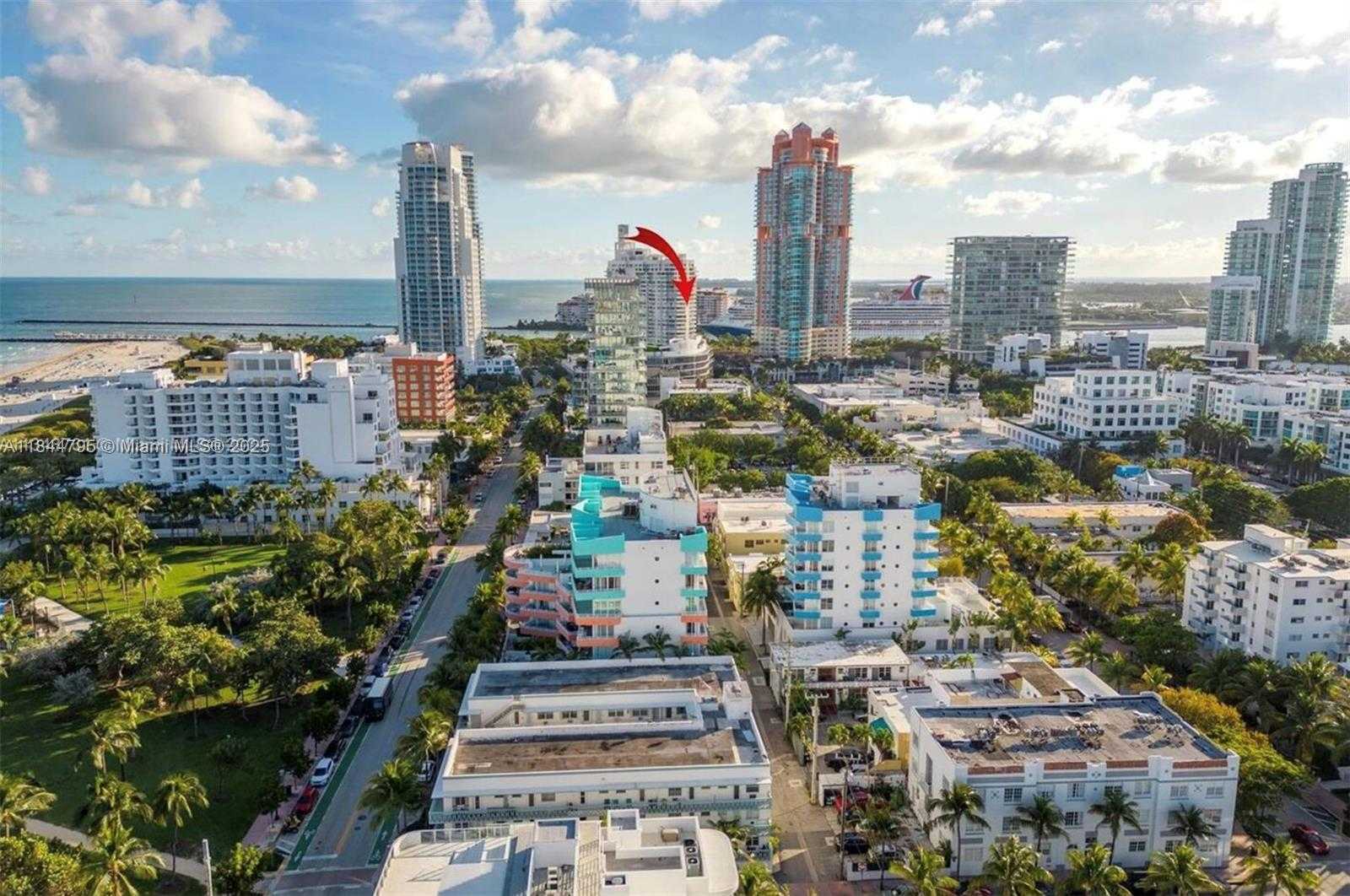 Small Image of 100 COLLINS AVE #218, Miami Beach Number 24
