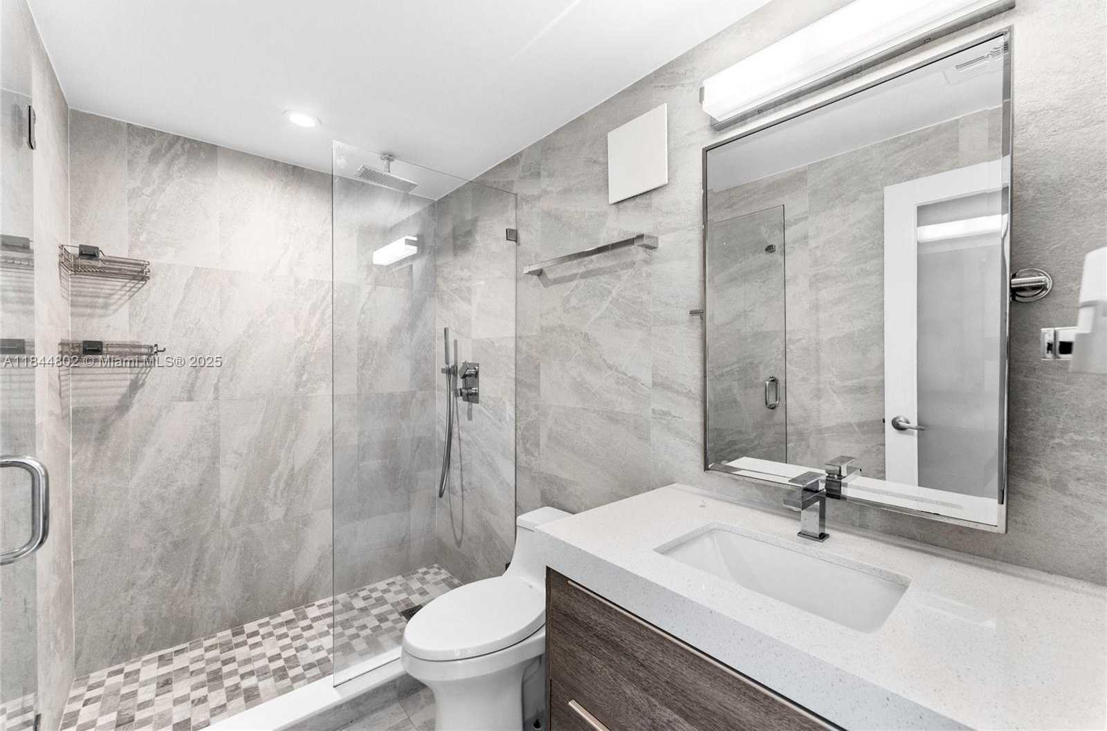 Small Image of 1200 WEST AVE #1126, Miami Beach Number 18