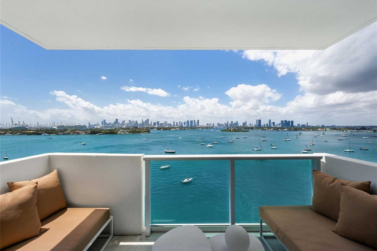 Small Image of 1200 WEST AVE #1126, Miami Beach Number 19