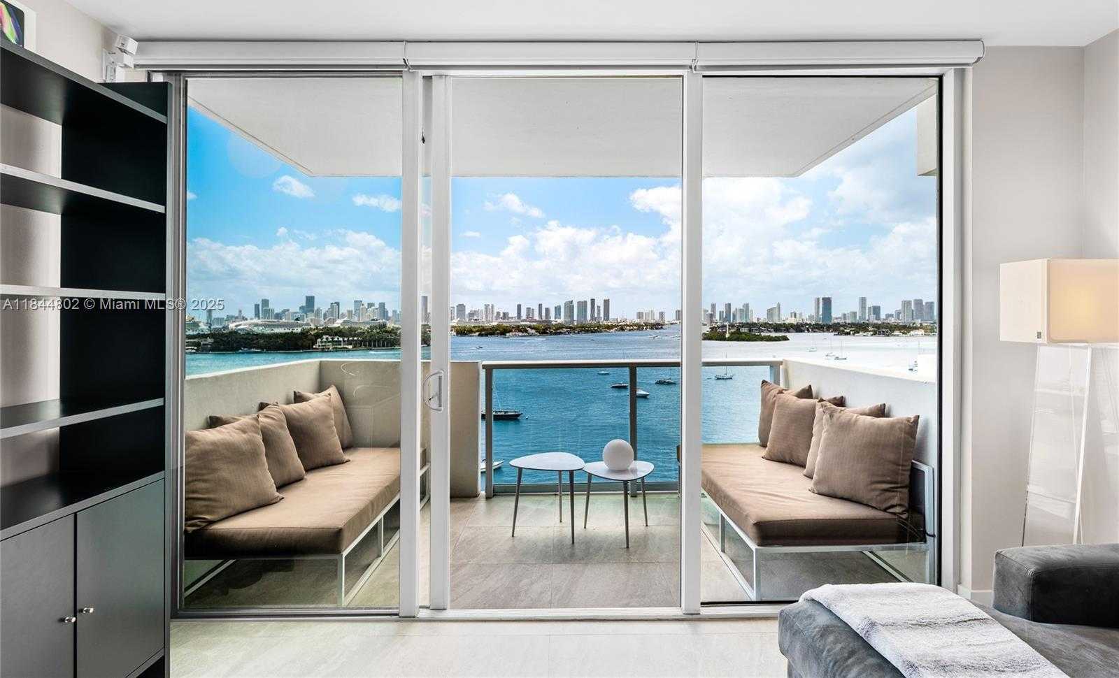 Small Image of 1200 WEST AVE #1126, Miami Beach Number 2