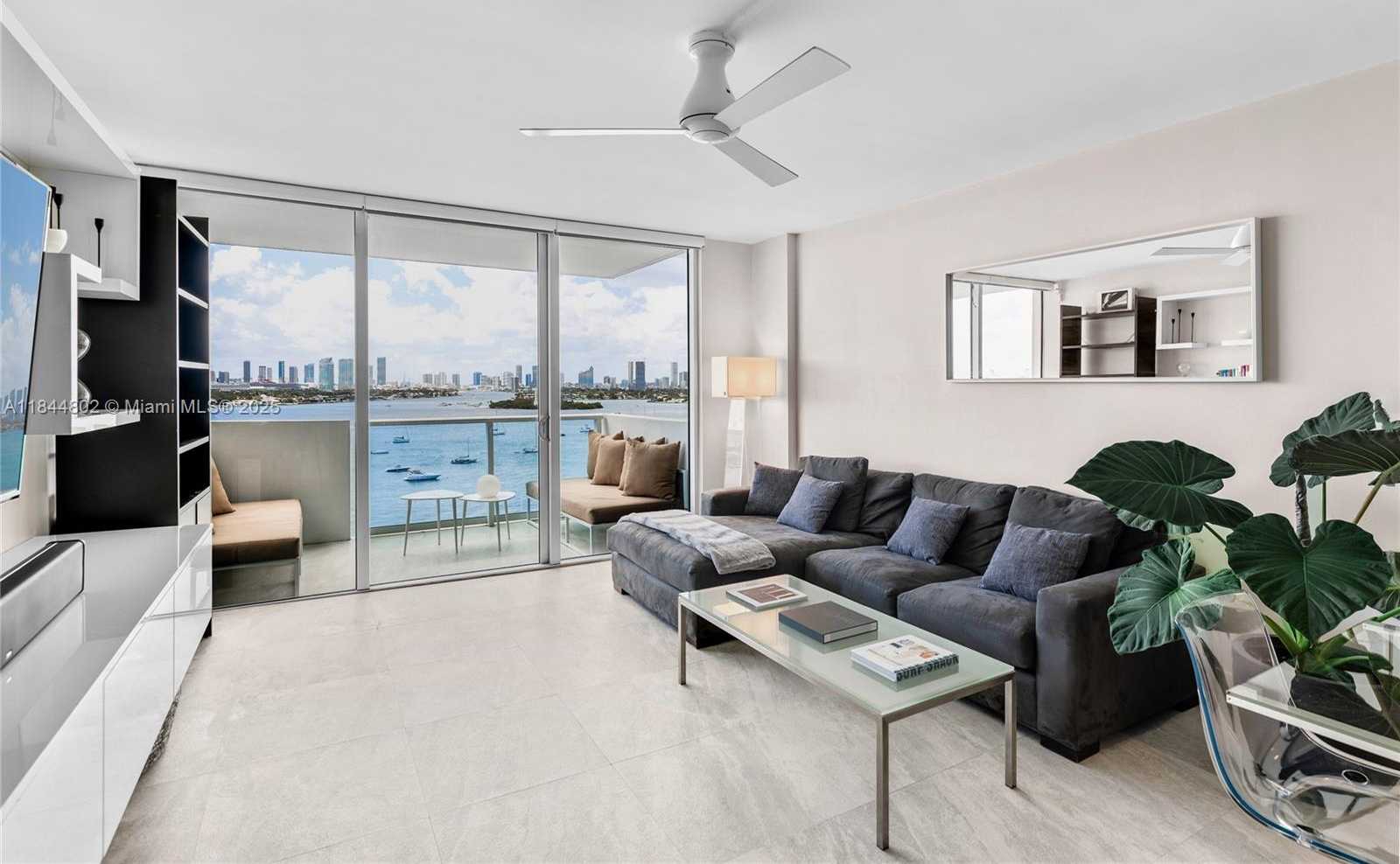 Small Image of 1200 WEST AVE #1126, Miami Beach Number 3