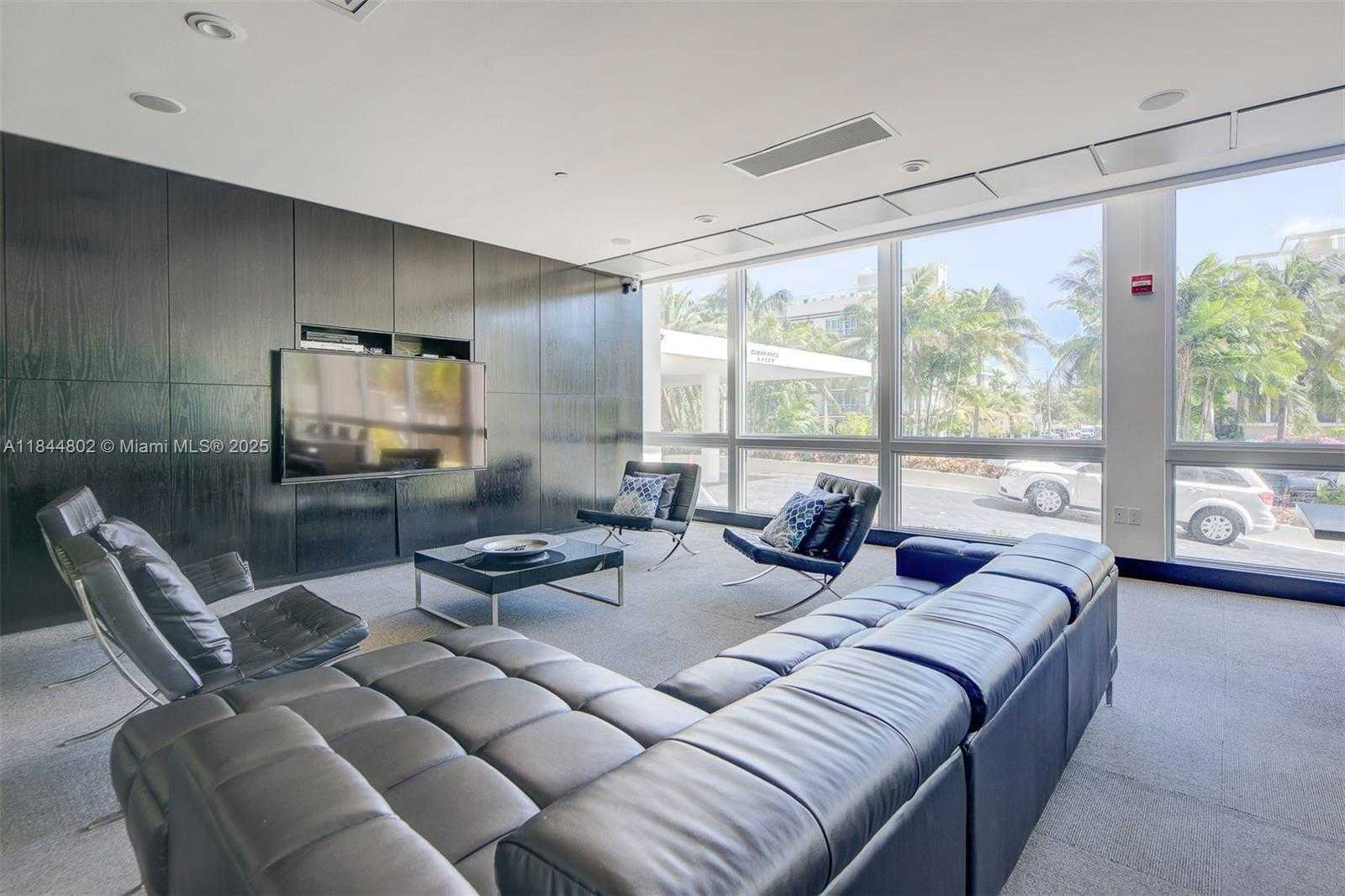 Small Image of 1200 WEST AVE #1126, Miami Beach Number 31