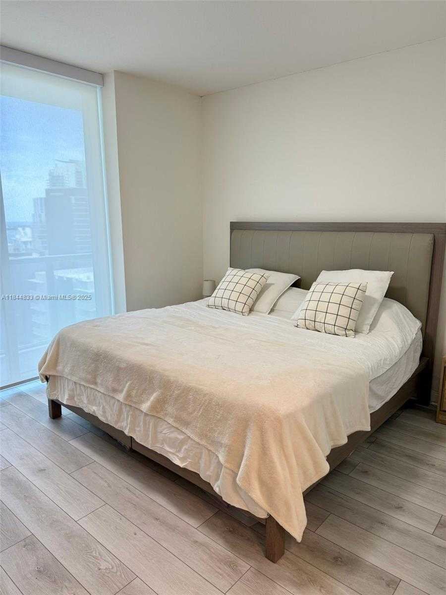 Small Image of 79 SOUTH WEST 12TH ST #3207-S, Miami Number 13