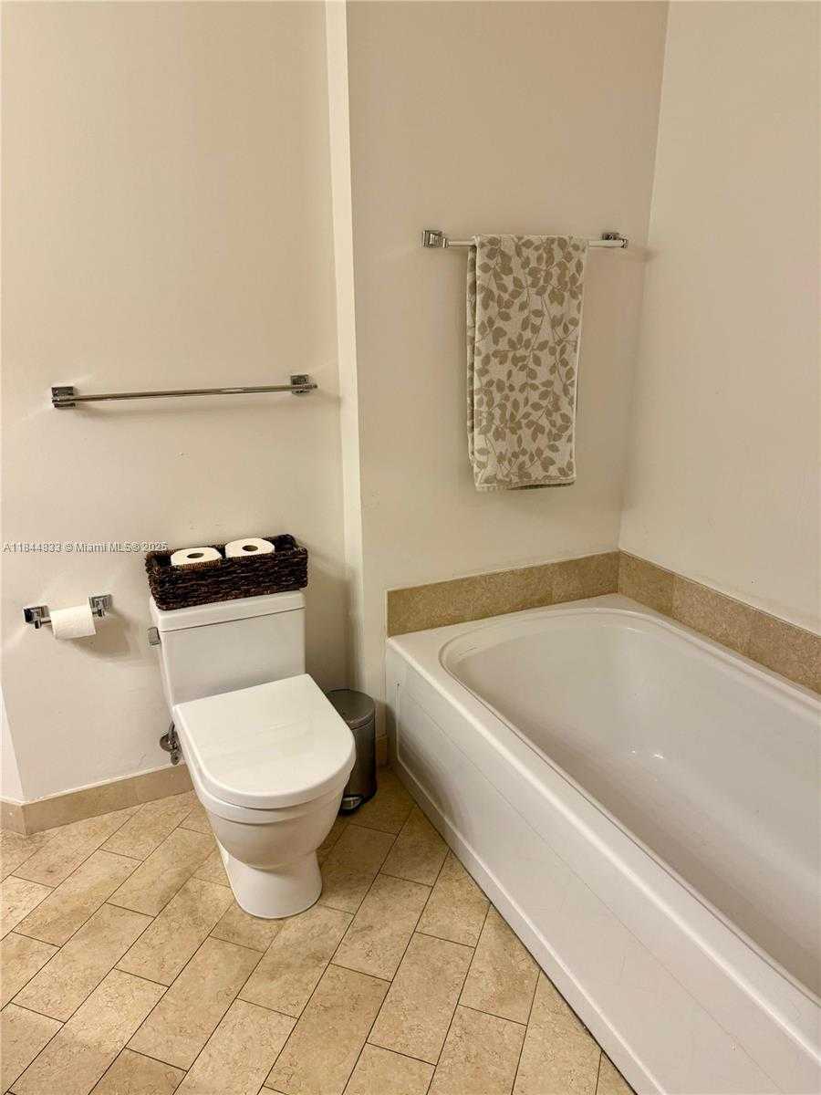 Small Image of 79 SOUTH WEST 12TH ST #3207-S, Miami Number 16