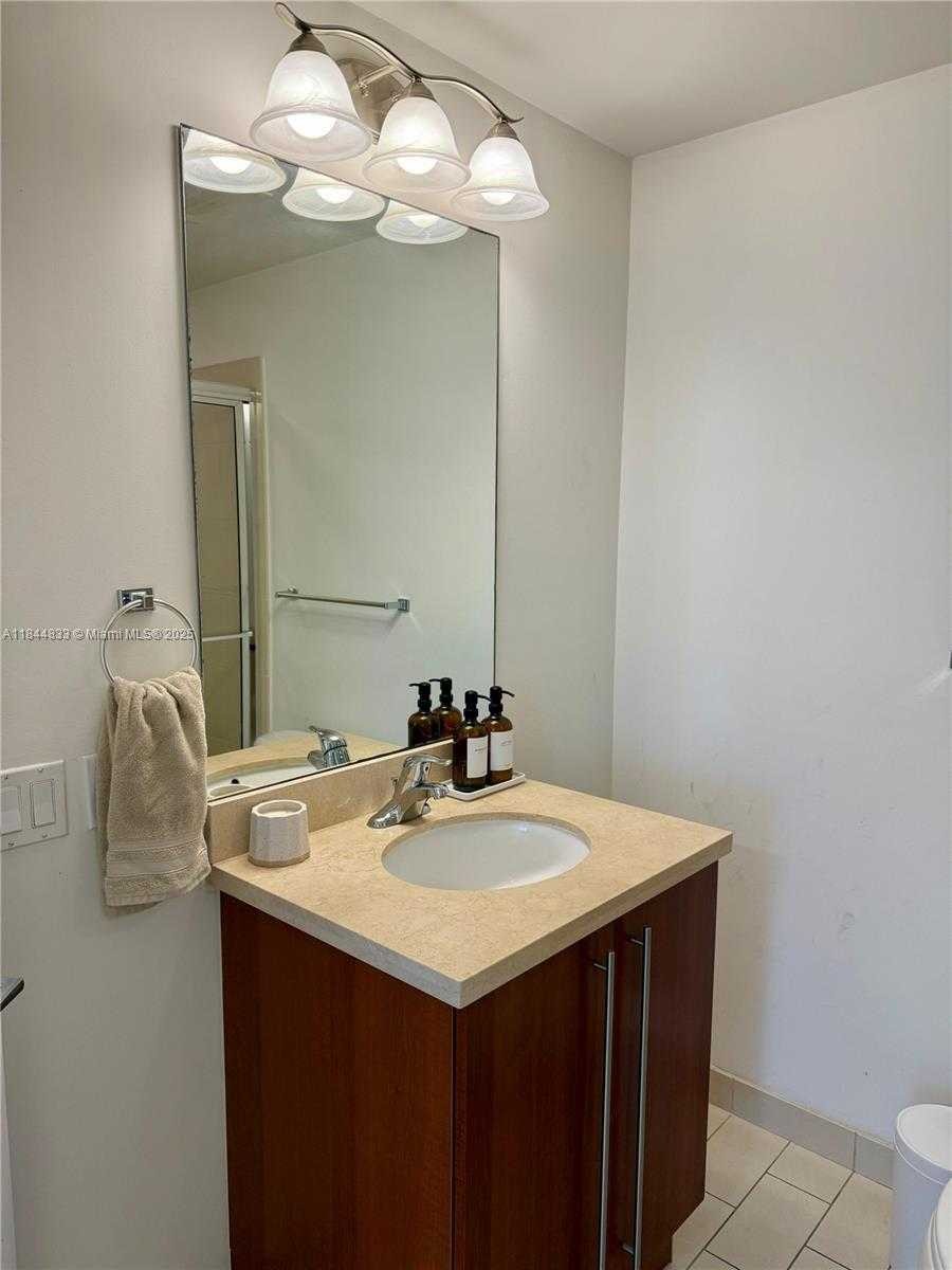 Small Image of 79 SOUTH WEST 12TH ST #3207-S, Miami Number 21