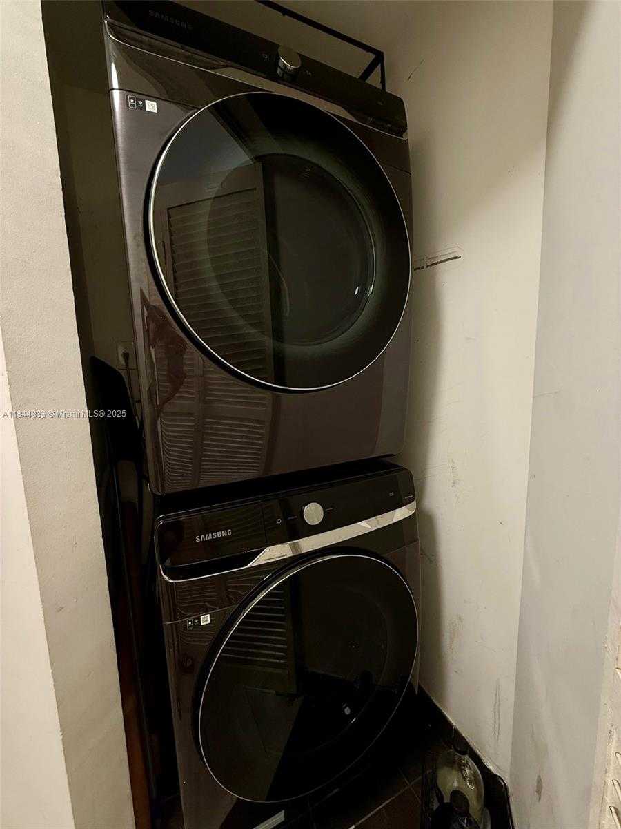 Small Image of 79 SOUTH WEST 12TH ST #3207-S, Miami Number 23