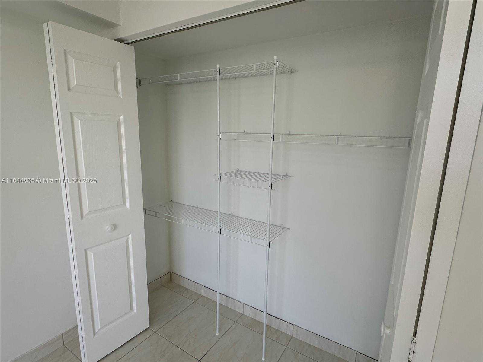 Small Image of 3530 MYSTIC POINTE DR #1213, Aventura Number 18