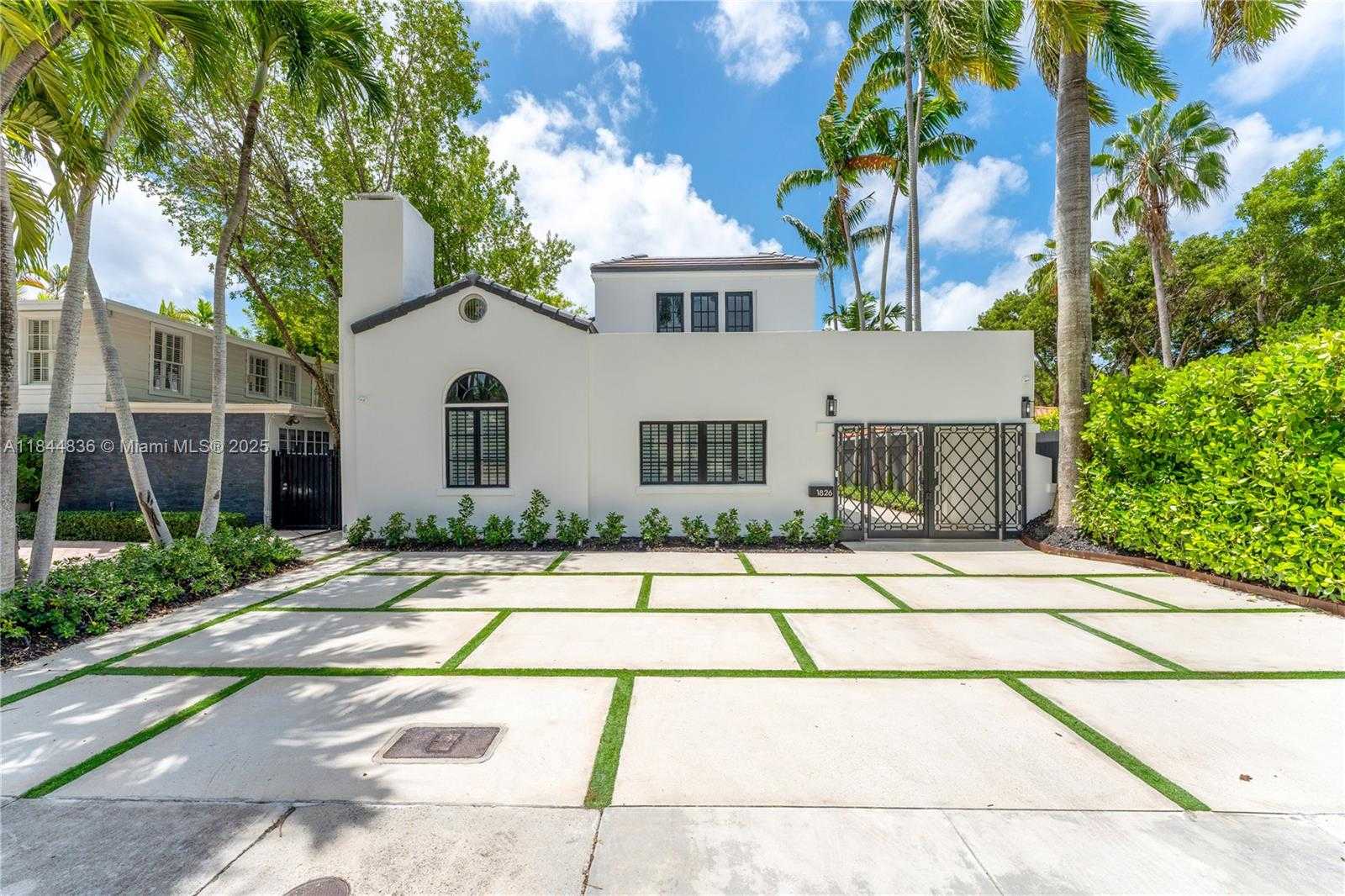 Small Image of 1826 FAIRHAVEN PL, Miami Number 2