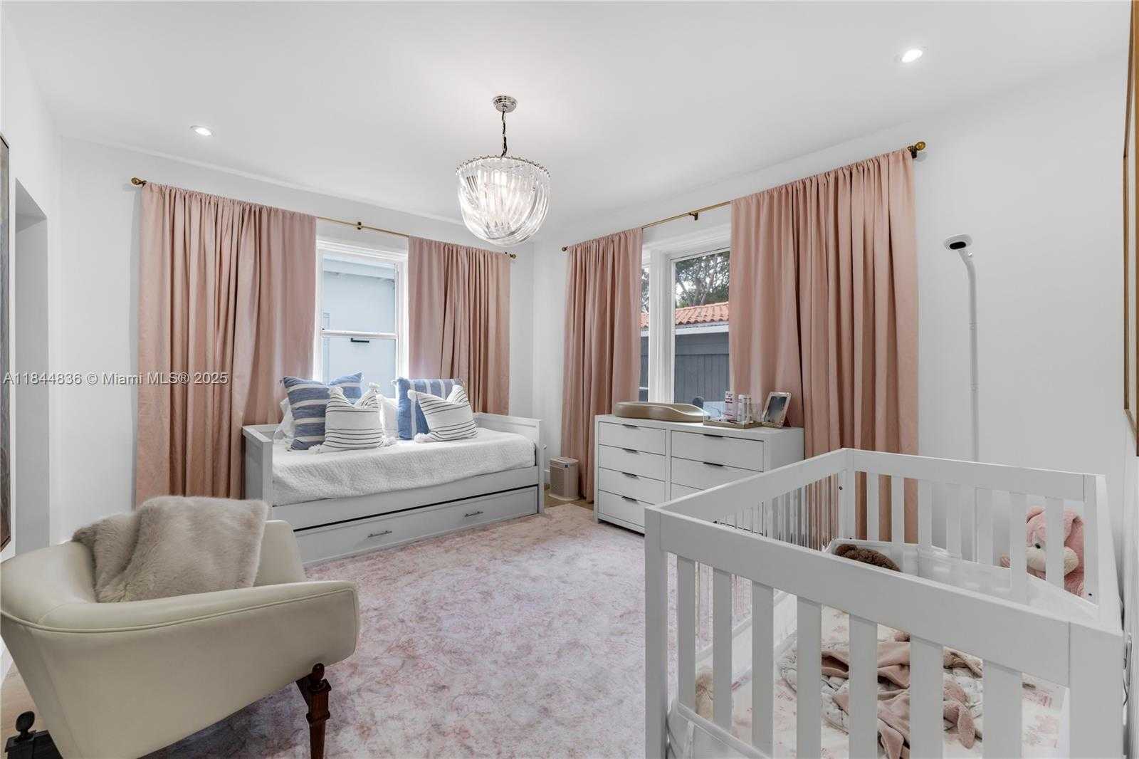 Small Image of 1826 FAIRHAVEN PL, Miami Number 24