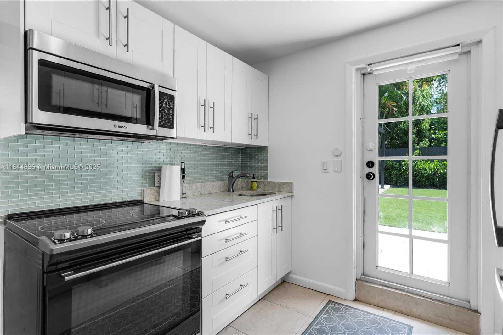 Small Image of 1826 FAIRHAVEN PL, Miami Number 37