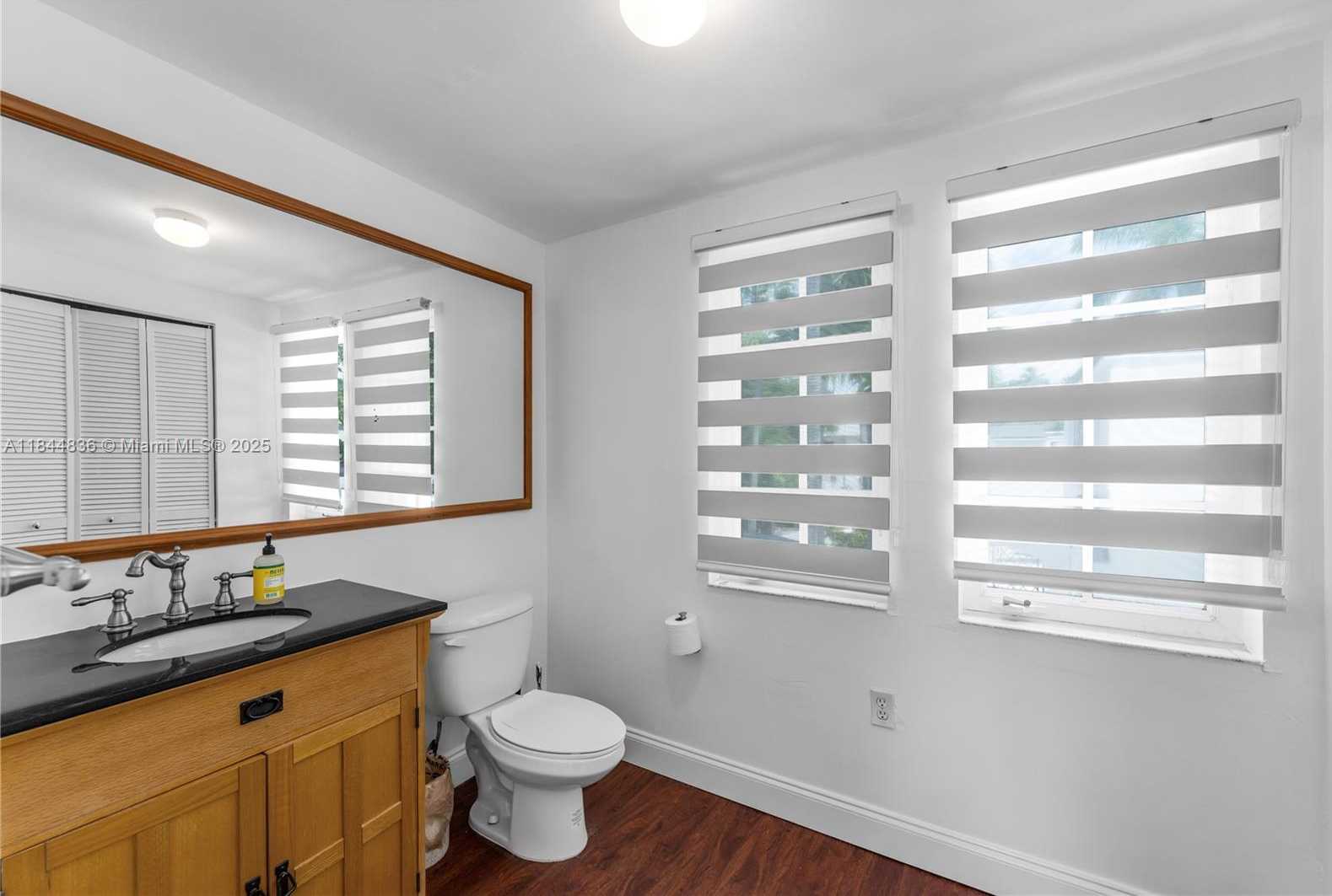 Small Image of 1826 FAIRHAVEN PL, Miami Number 40