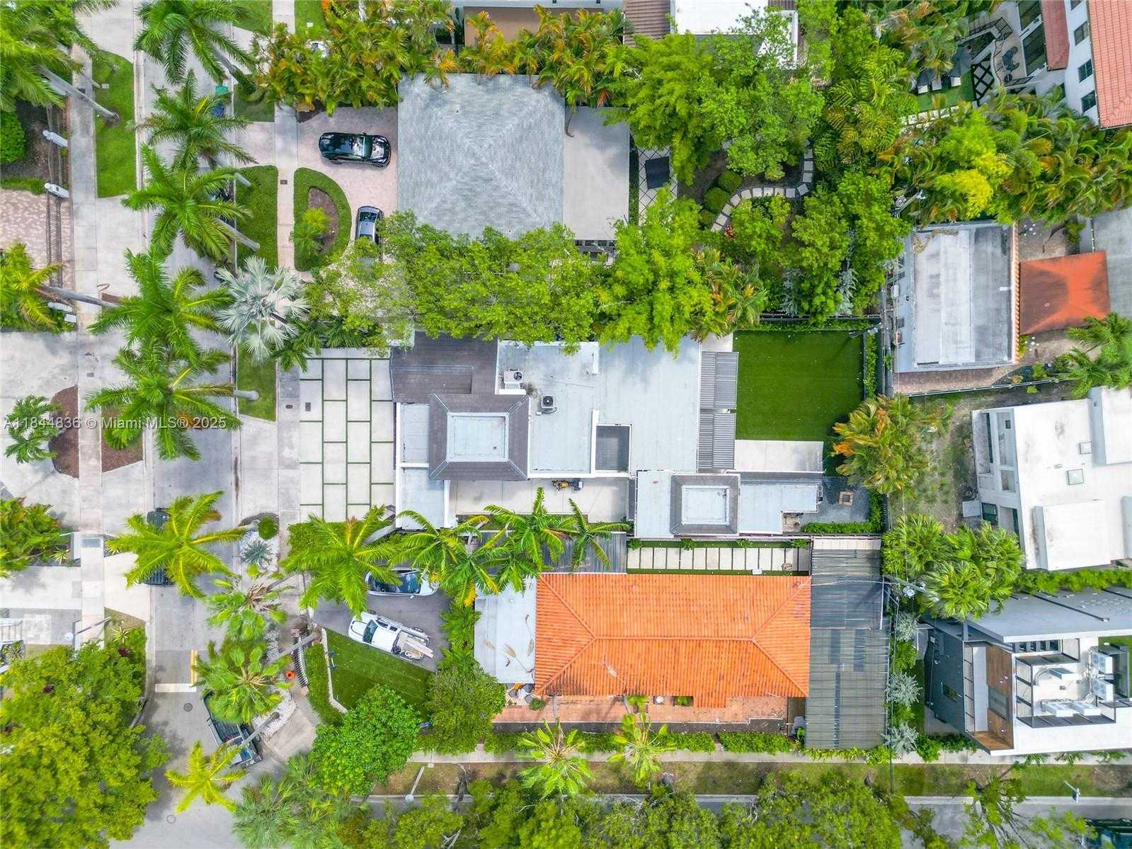 Small Image of 1826 FAIRHAVEN PL, Miami Number 42