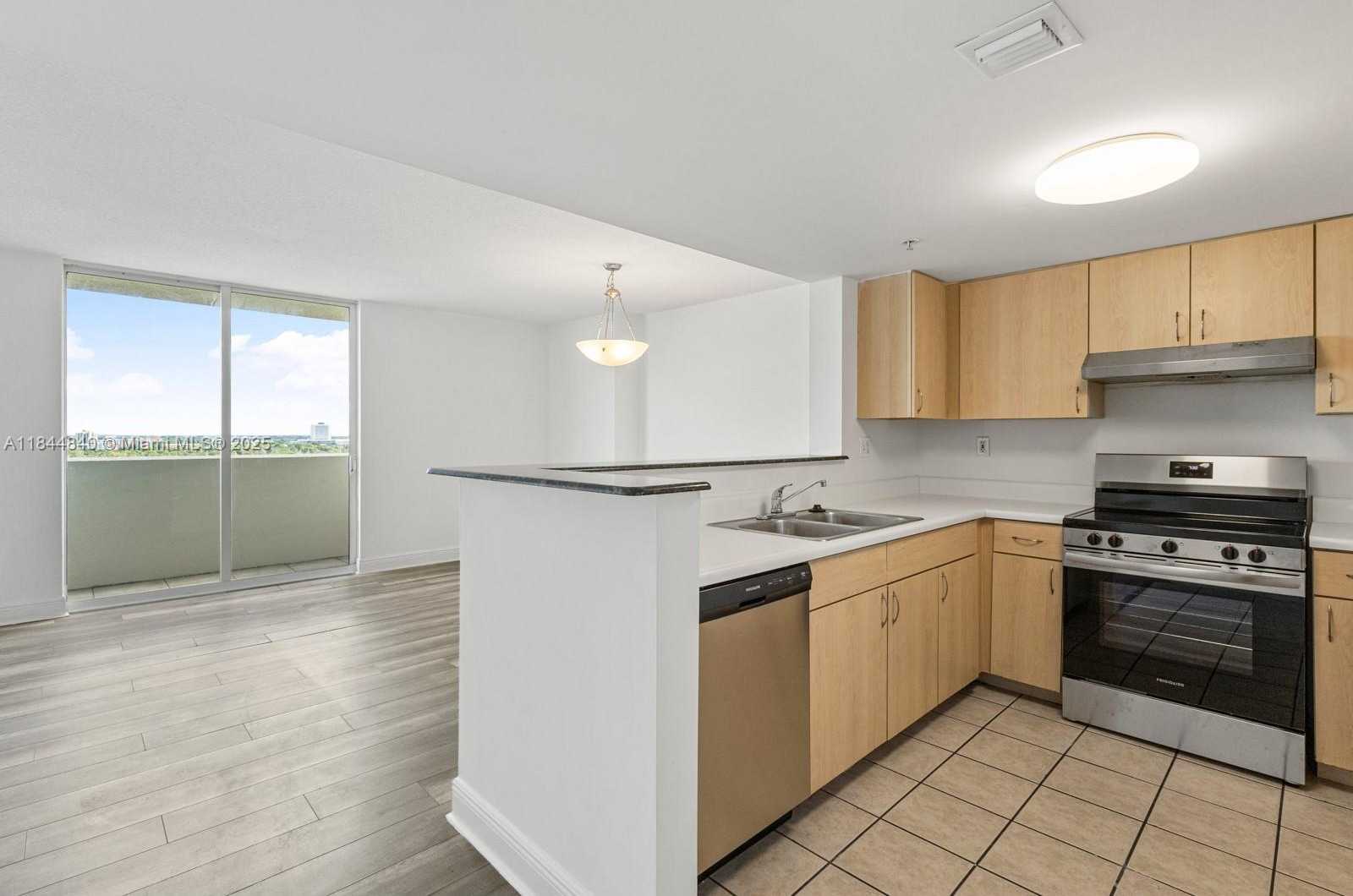 Small Image of 3000 CORAL WAY #1211, Miami Number 5