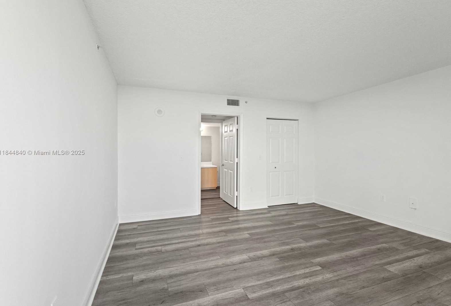 Small Image of 3000 CORAL WAY #1211, Miami Number 9