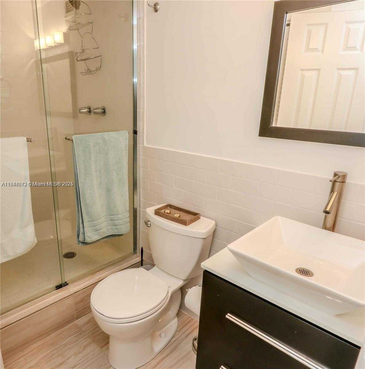 Small Image of 999 BRICKELL BAY DR #1604, Miami Number 15