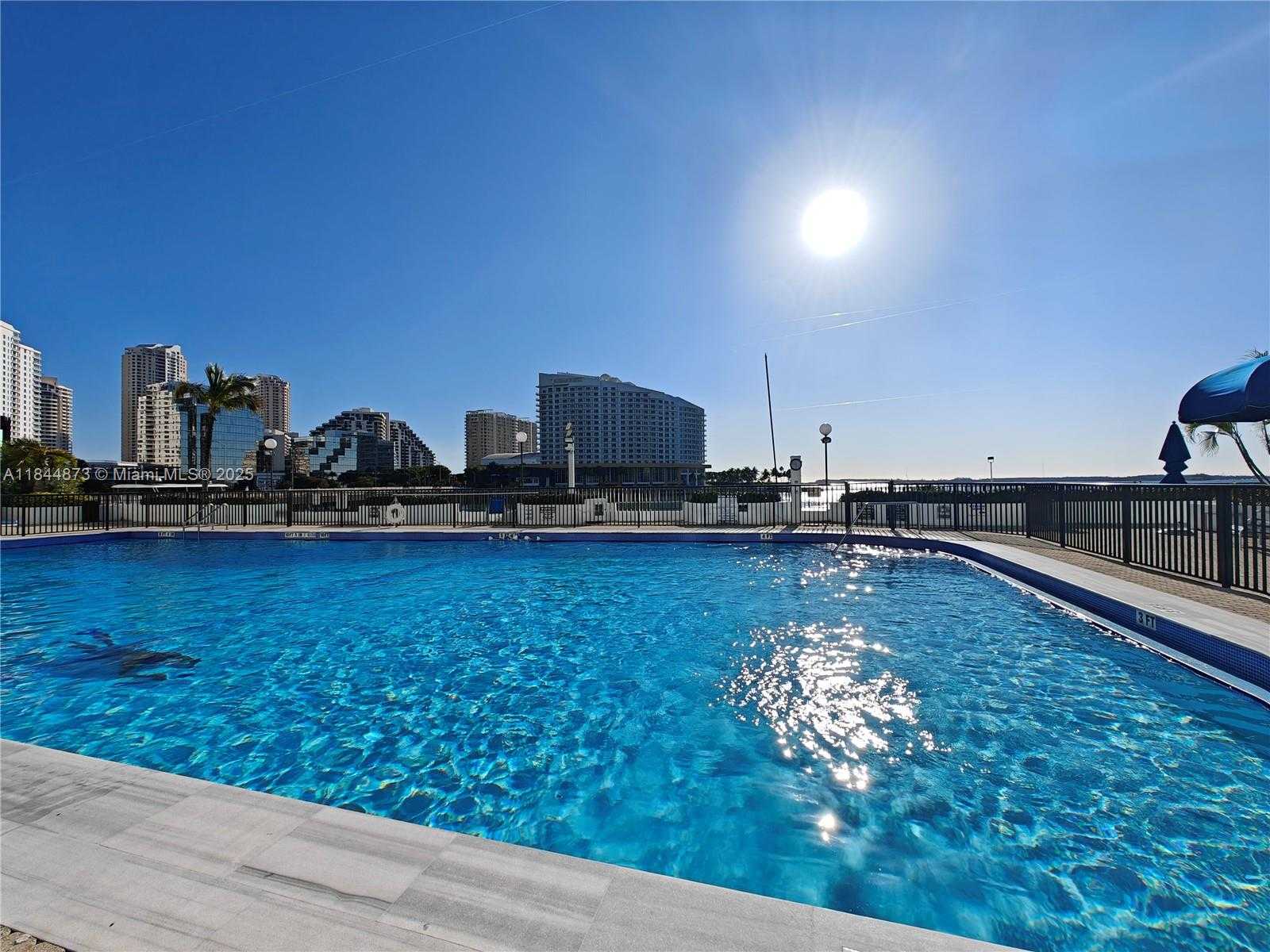 Small Image of 999 BRICKELL BAY DR #1604, Miami Number 17