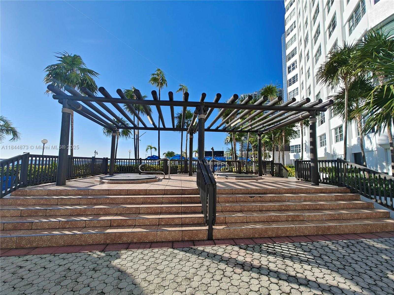 Small Image of 999 BRICKELL BAY DR #1604, Miami Number 18