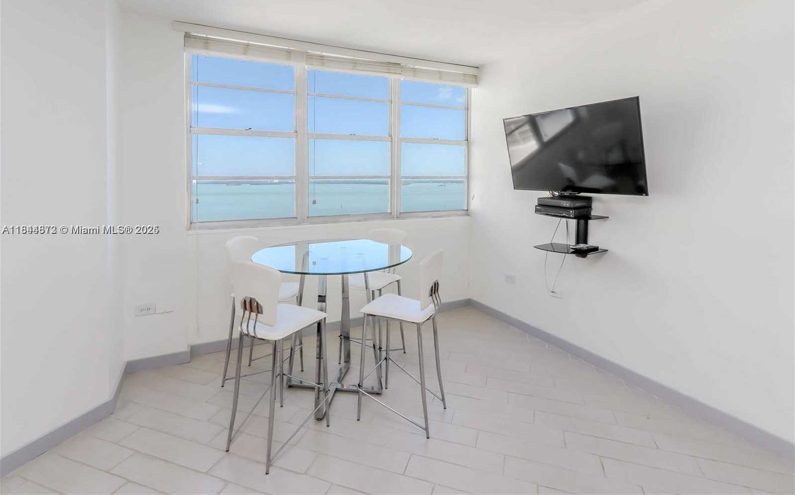 Small Image of 999 BRICKELL BAY DR #1604, Miami Number 2