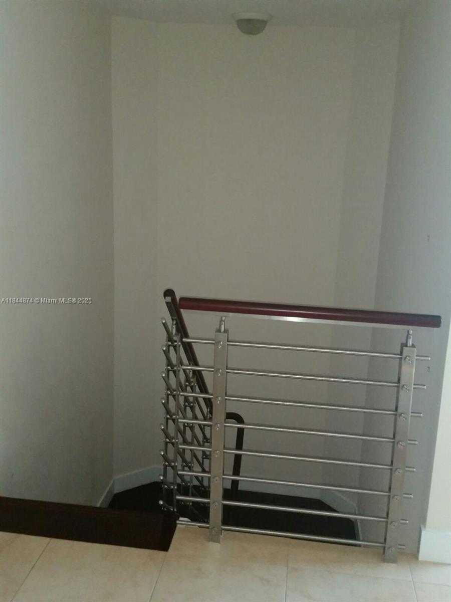 Small Image of 41 SOUTH EAST 5TH ST #1510, Miami Number 13