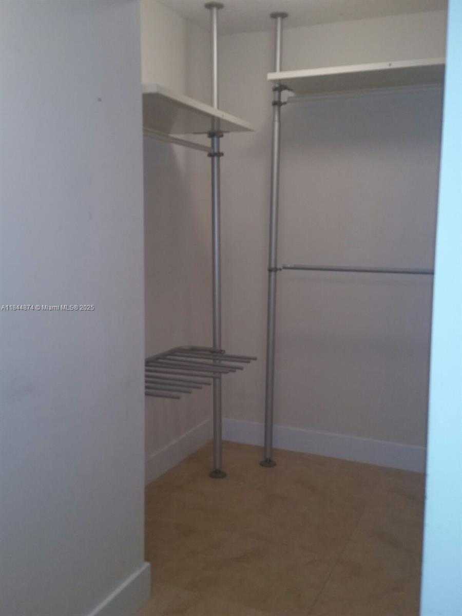Small Image of 41 SOUTH EAST 5TH ST #1510, Miami Number 16