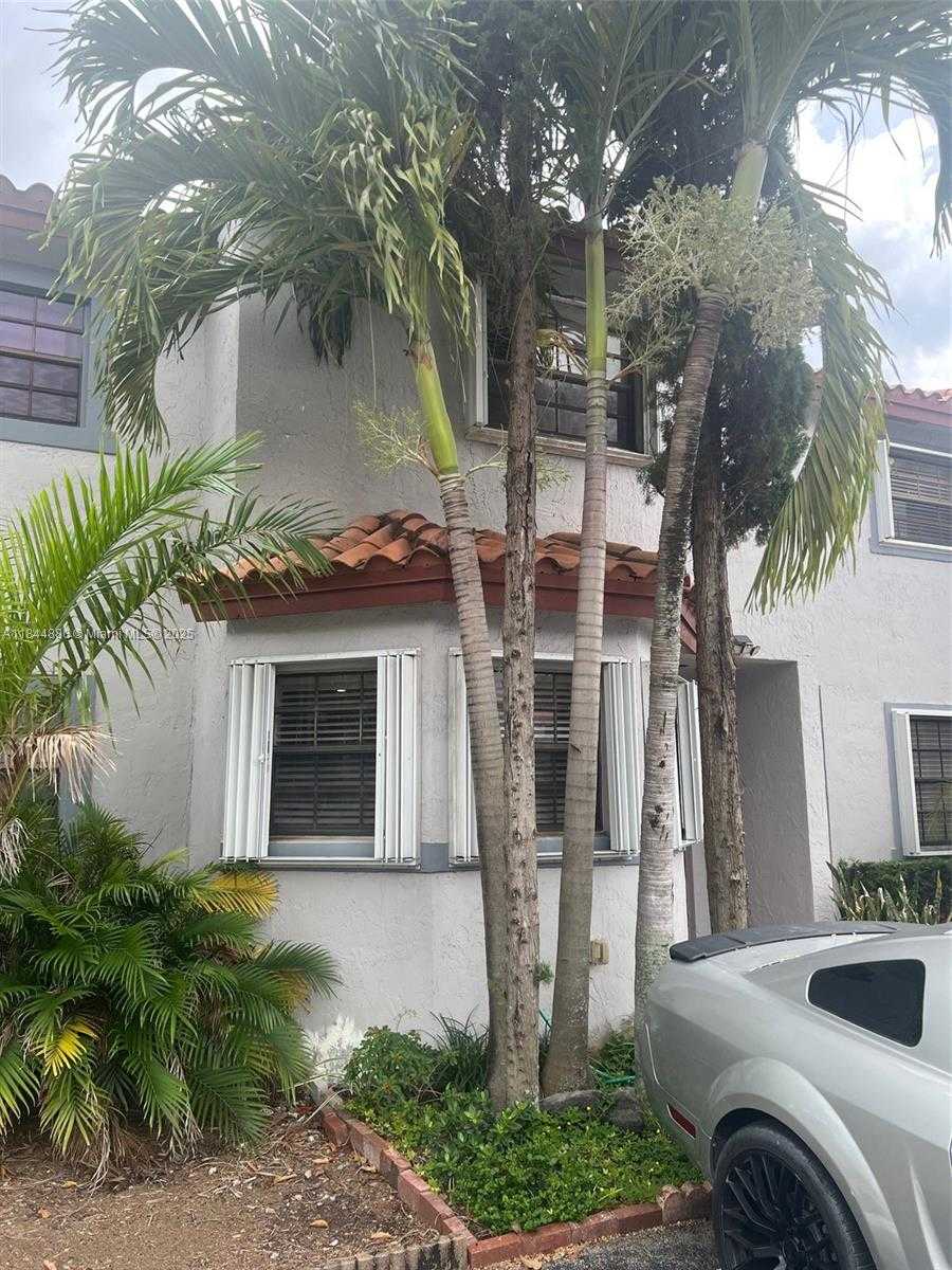Small Image of 15410 SOUTH WEST 74TH CIR CT #1302, Miami Number 3