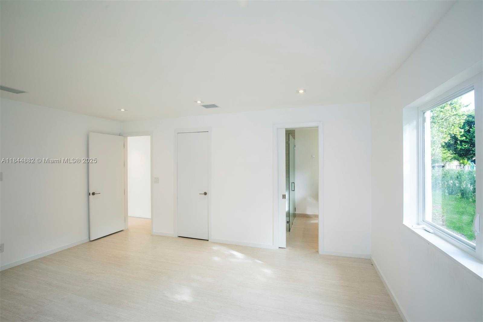 Small Image of 145 SOUTH PROSPECT DR #145, Coral Gables Number 17