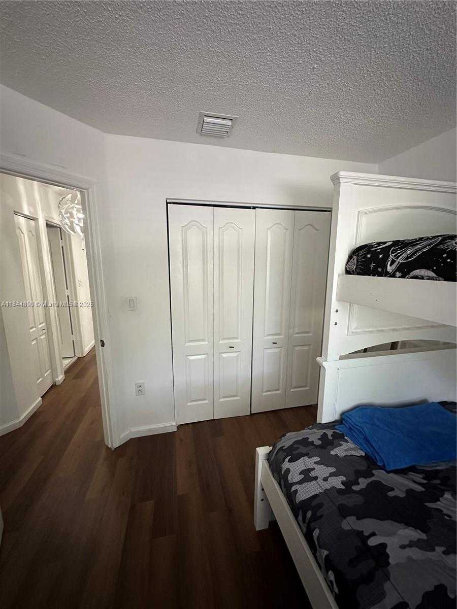 Small Image of 14023 SW 120th Ct, Miami, FL 33186, USA Number 18