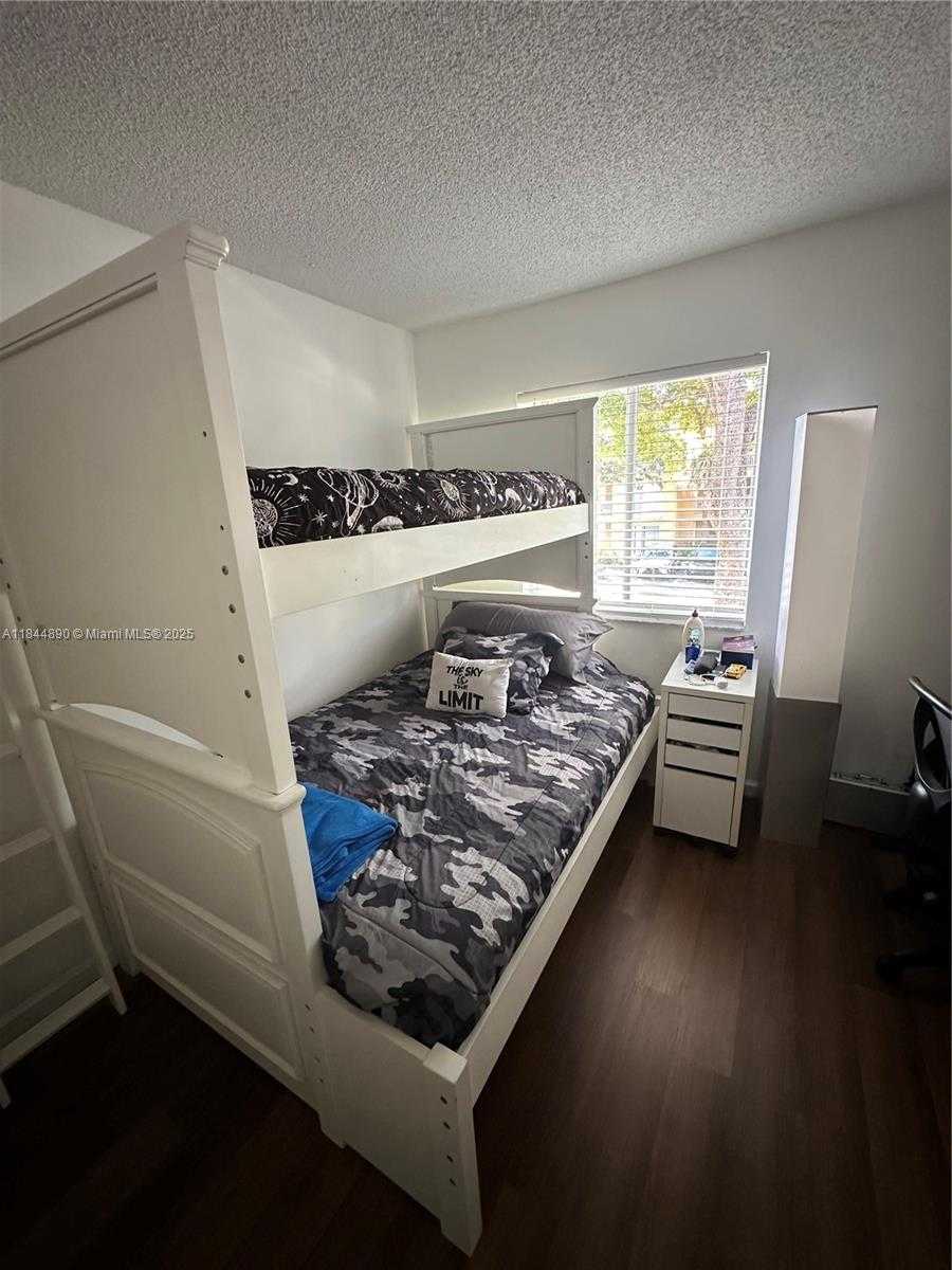 Small Image of 14023 SW 120th Ct, Miami, FL 33186, USA Number 19