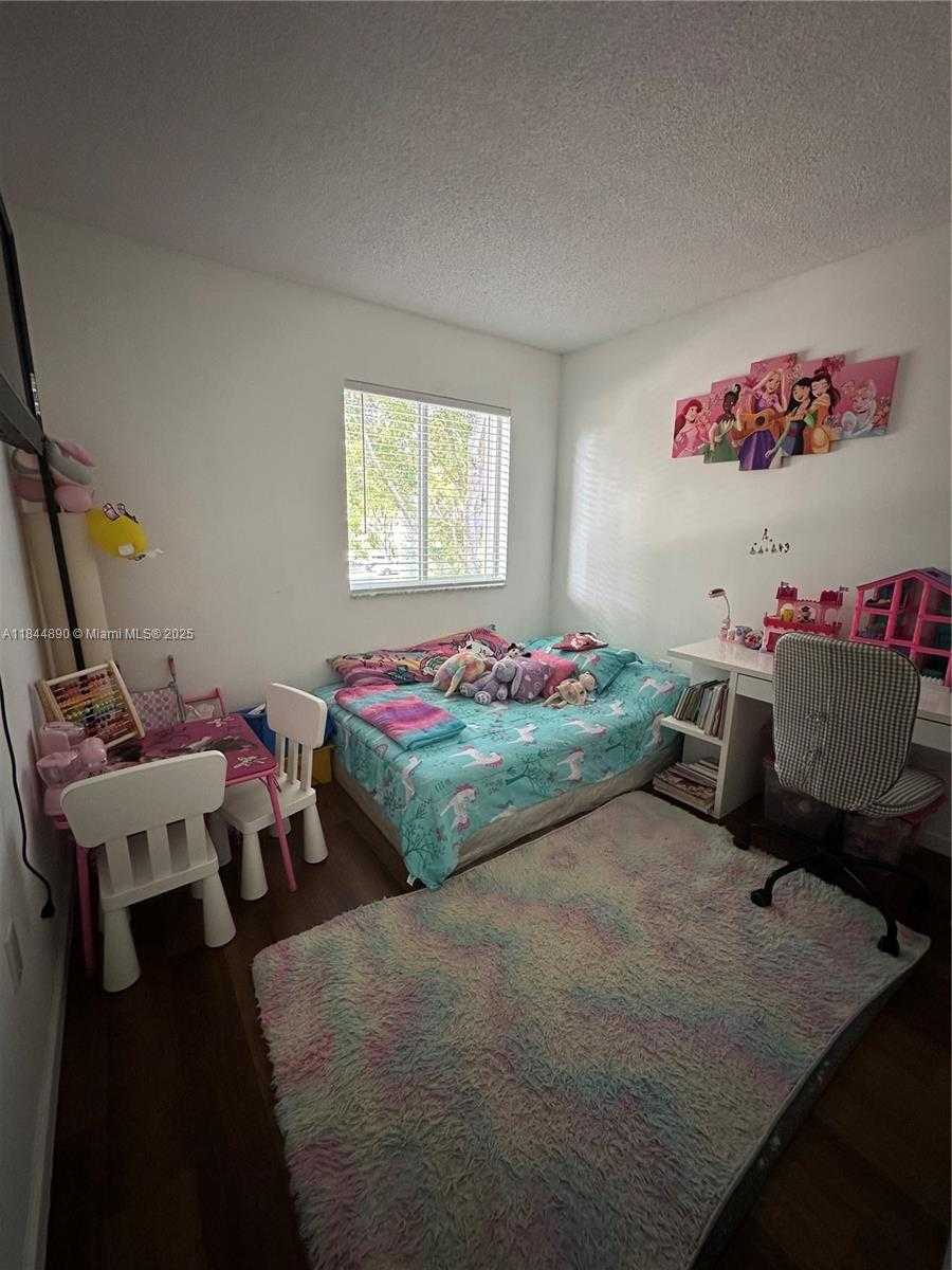 Small Image of 14023 SW 120th Ct, Miami, FL 33186, USA Number 20