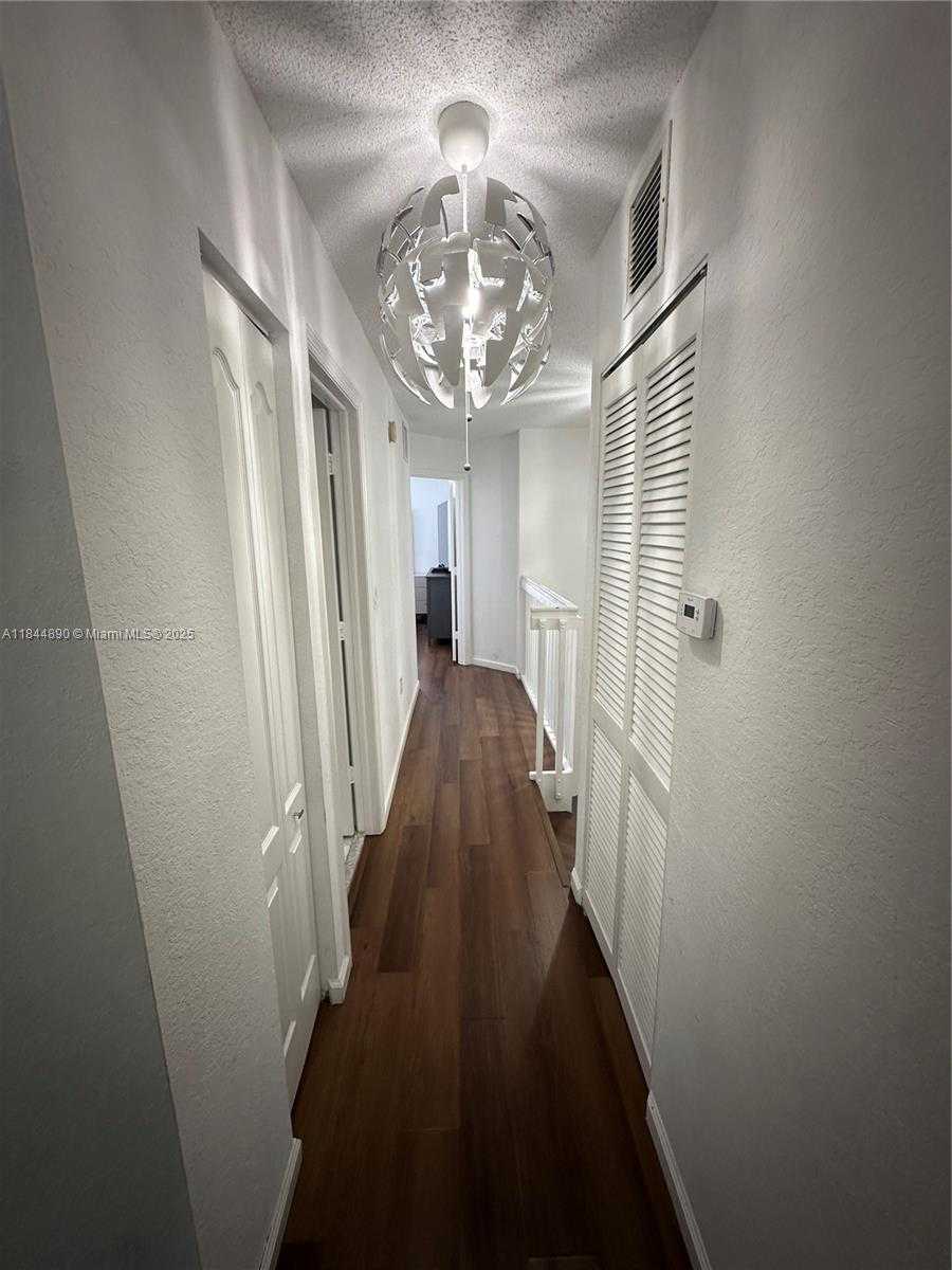 Small Image of 14023 SW 120th Ct, Miami, FL 33186, USA Number 22