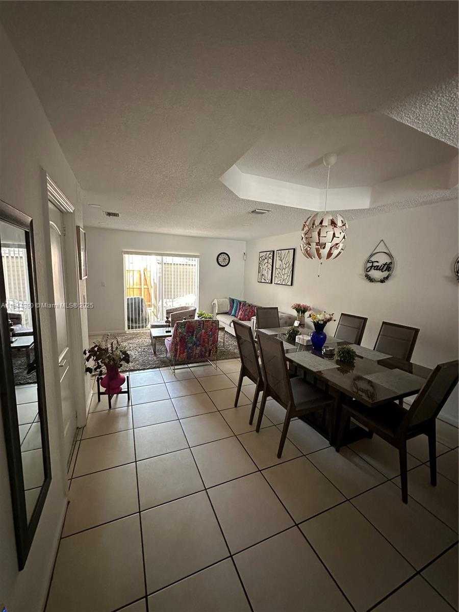 Small Image of 14023 SW 120th Ct, Miami, FL 33186, USA Number 4