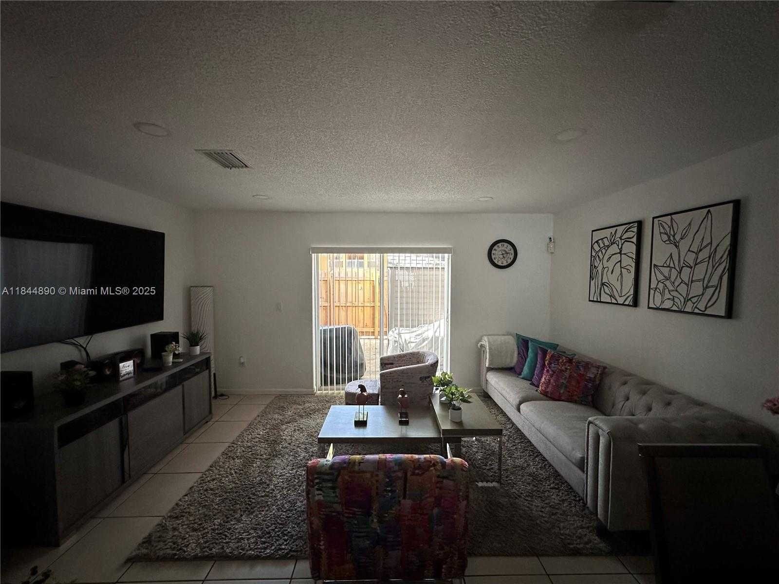 Small Image of 14023 SW 120th Ct, Miami, FL 33186, USA Number 5