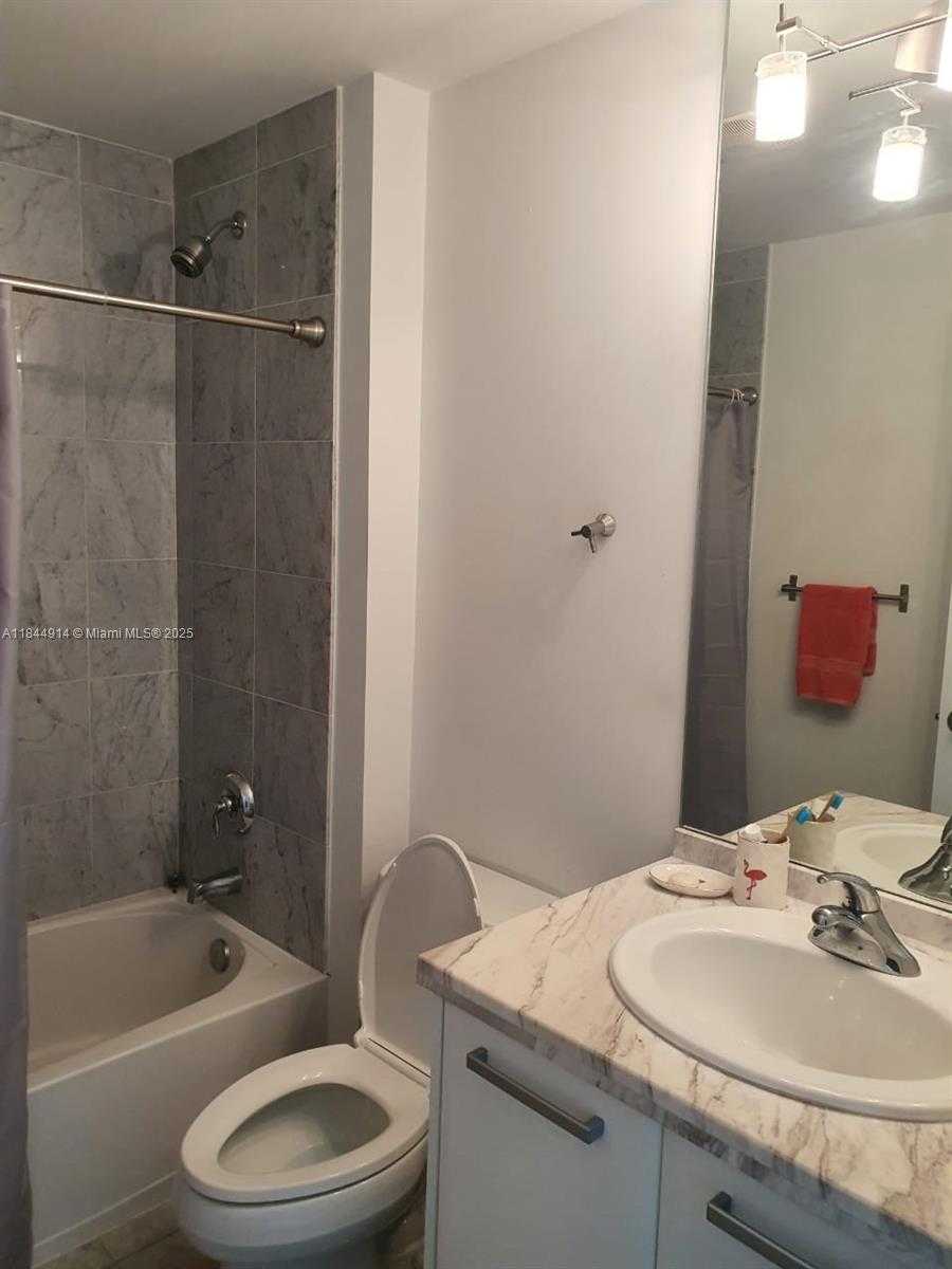 Small Image of Miami Number 21