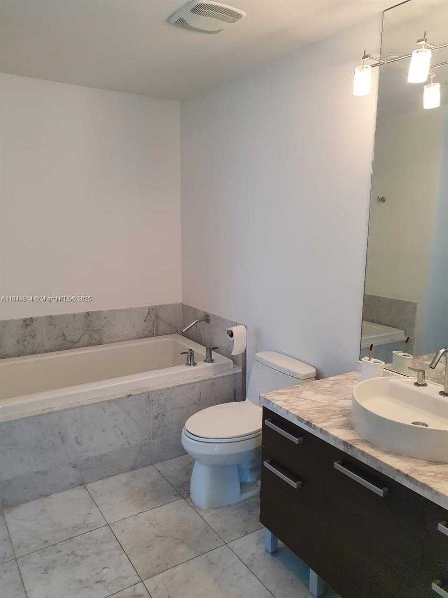 Small Image of Miami Number 24