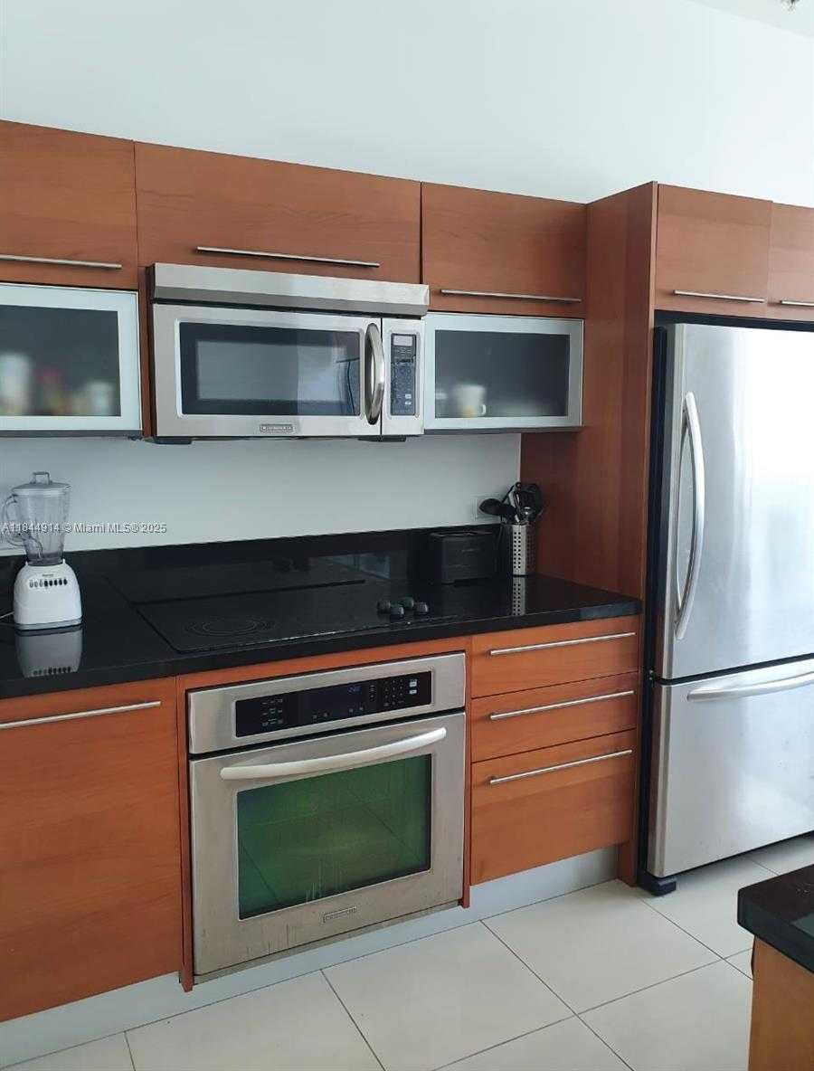 Small Image of Miami Number 31