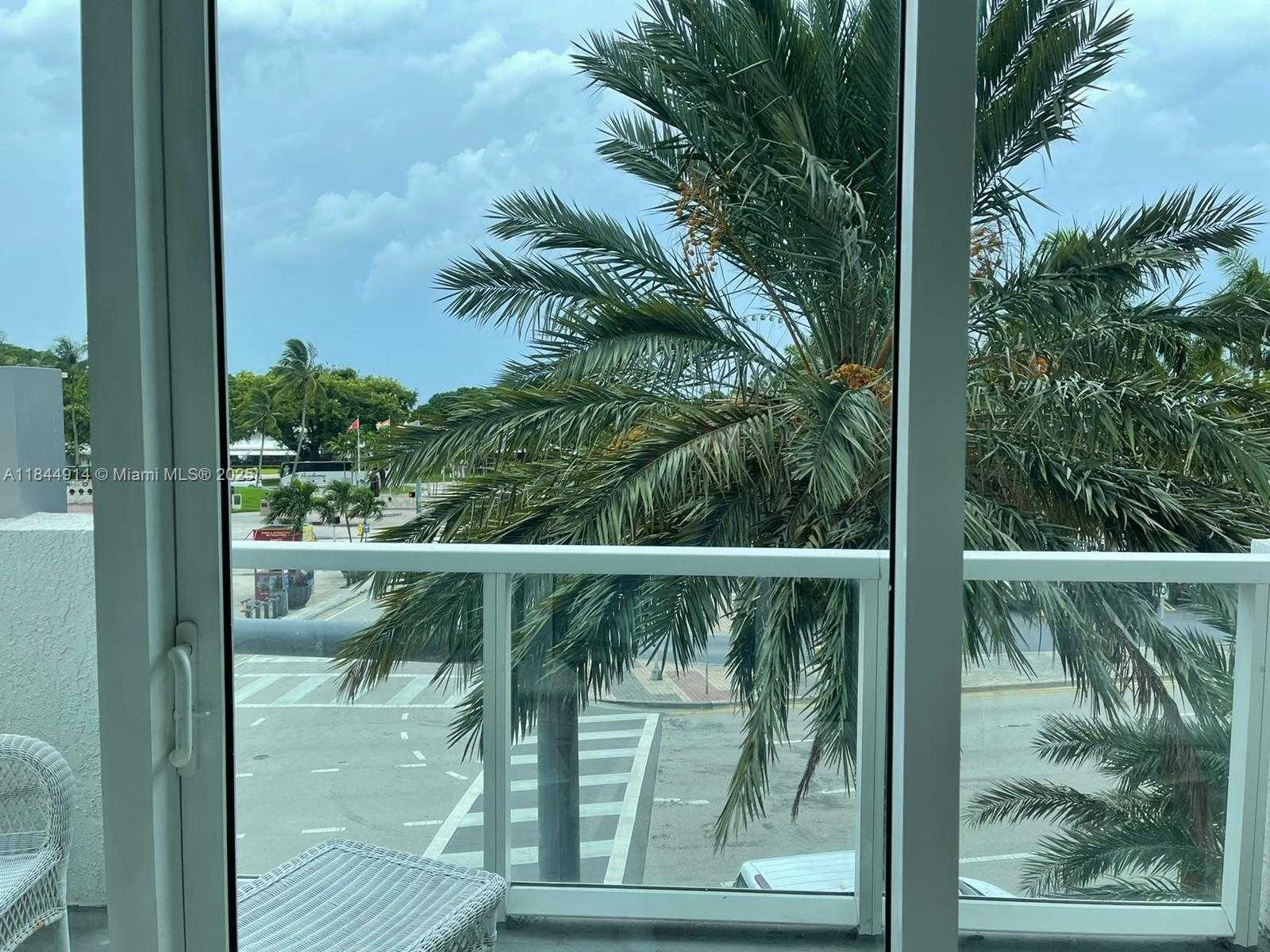 Small Image of Miami Number 37