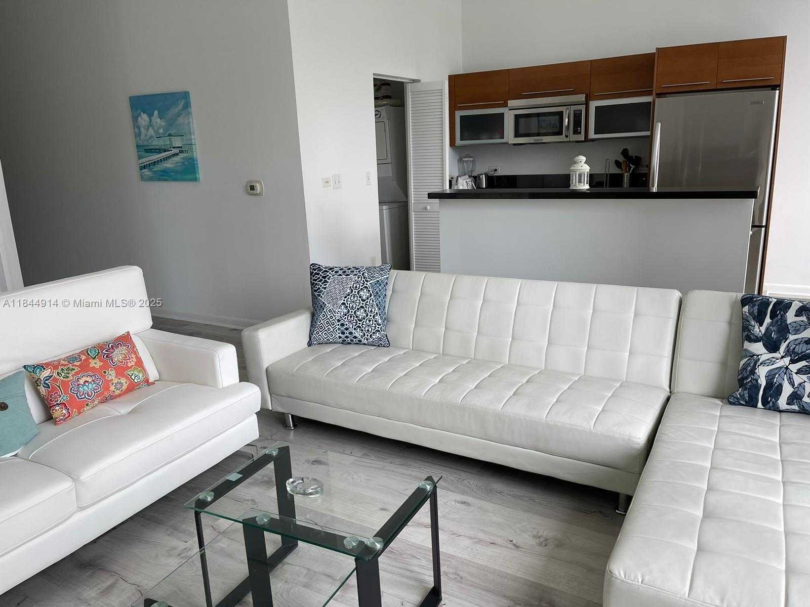 Small Image of Miami Number 40