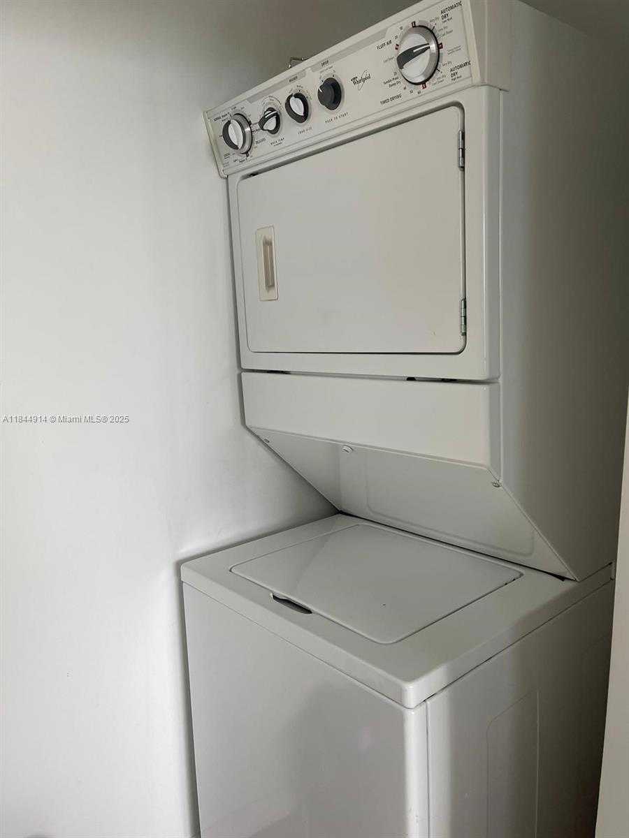 Small Image of Miami Number 43