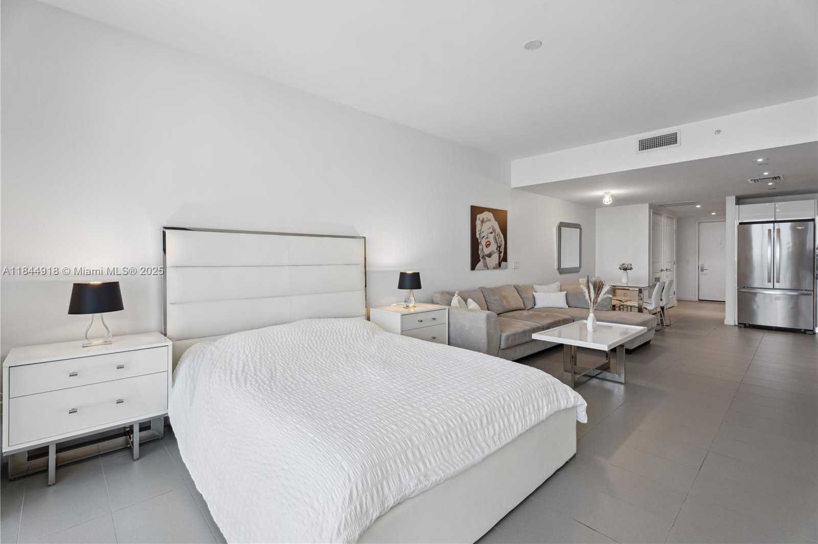 Small Image of 1600 NORTH EAST 1ST AVE #3303, Miami Number 7