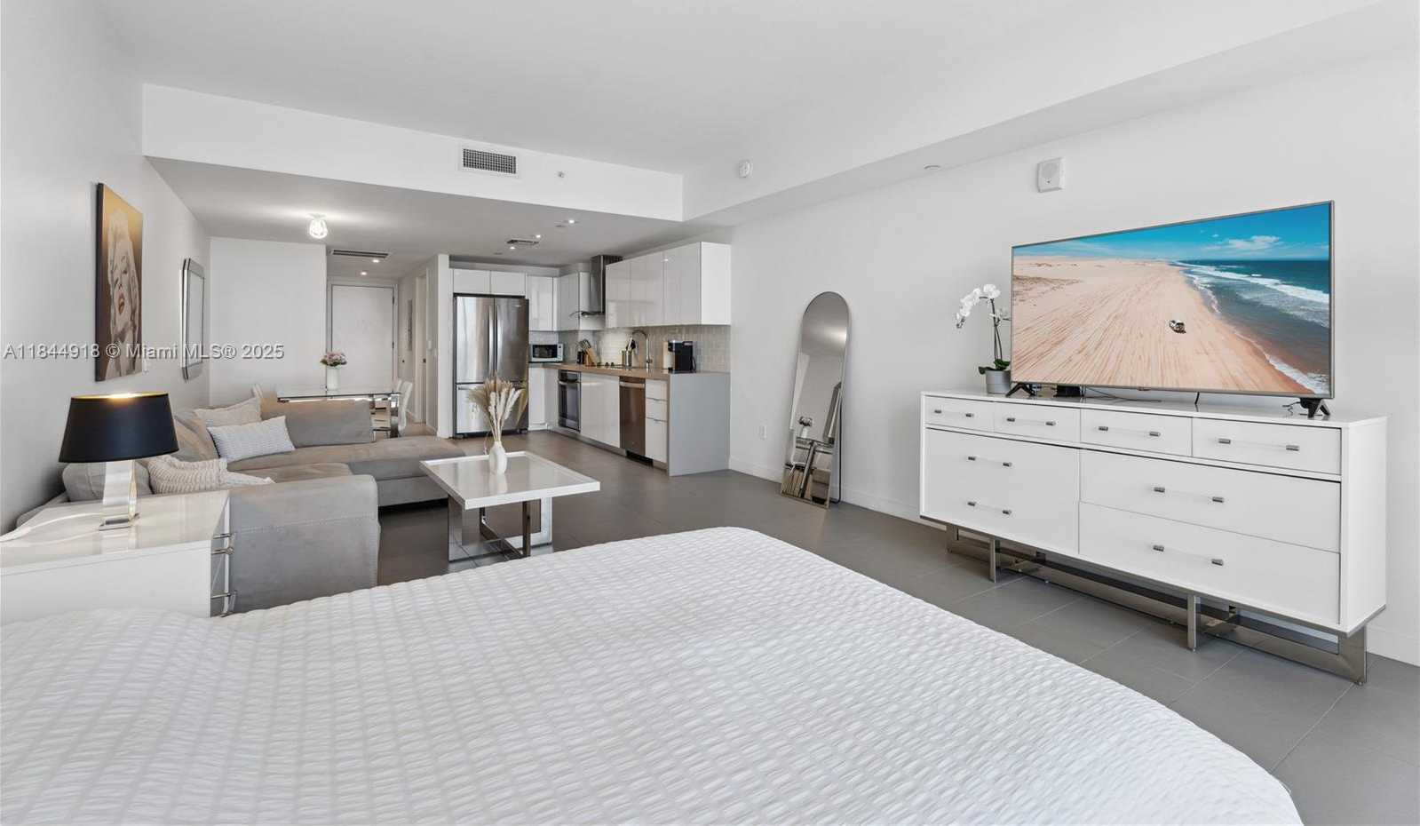 Small Image of 1600 NORTH EAST 1ST AVE #3303, Miami Number 8