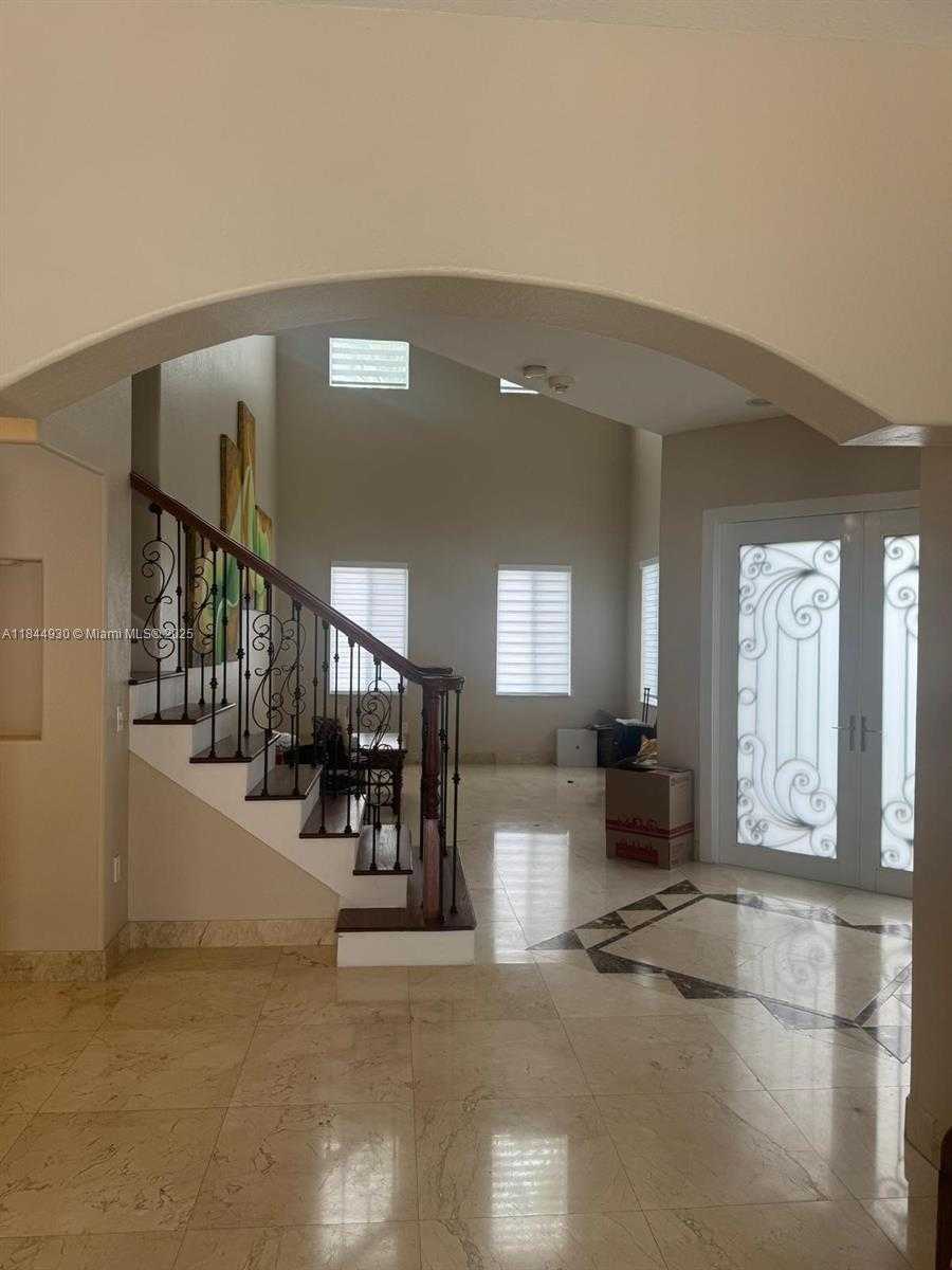Small Image of 8821 NORTH WEST 179TH LN, Hialeah Number 3