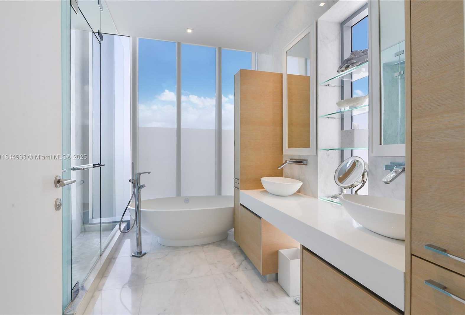 Small Image of 9501 COLLINS AVE #1, Surfside Number 11