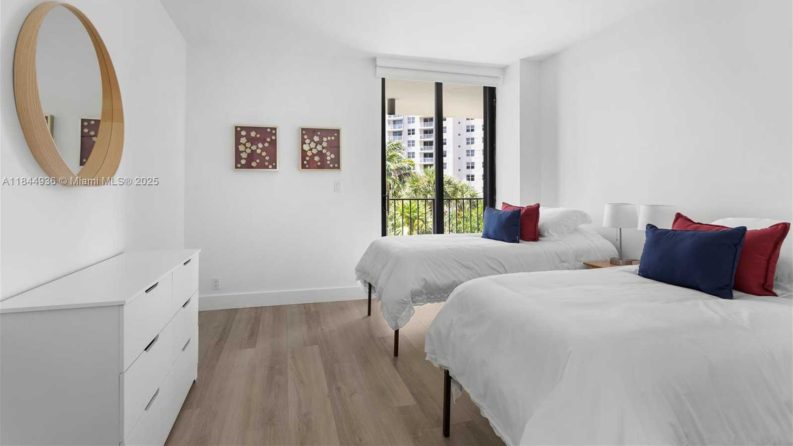 Small Image of 520 BRICKELL KEY DR #A513, Miami Number 16