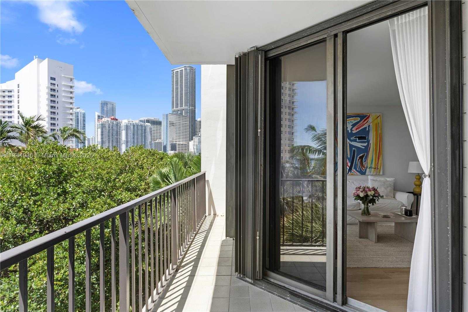 Small Image of 520 BRICKELL KEY DR #A513, Miami Number 17