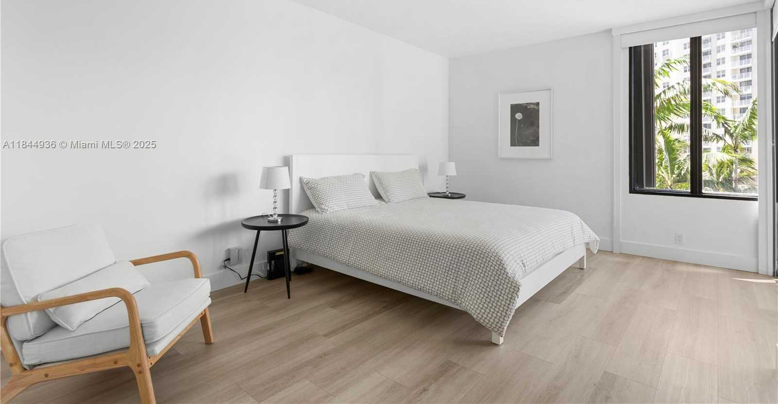 Small Image of 520 BRICKELL KEY DR #A513, Miami Number 8